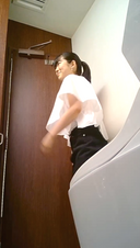[槓桿王22] 月經期間Geki Kawa JD的髒屁股暴露了！ 在廁所