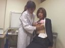 The aim of the female doctor is the sales lady who comes to sales Intrinsic lesbian female doctor eats the sales 01