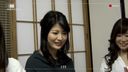 섹스에 흥분한 만남 회장에서 아직 귀엽게 남아 있는 젊은 아내 나카무라씨(26세)를 많은 사람 앞에서 덴마 바이브로 비난한다...