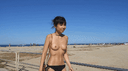 [COS] Perverted Korean woman with exhibitionism on the beach...!