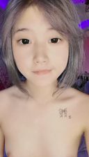 중국 애쉬 회색 작은 동물 소녀 셀카