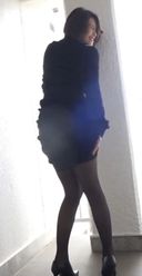 타마노코시 노출증 나마 섹스에 성공한 부유한 젊은 아내가 아파트의 공동 계단에서 [POV]
