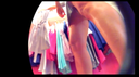 Panchira ★ foreign clerk! Take a close look inside the skirt at an apparel shop!