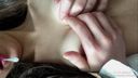 【自撮り投稿】若い巨乳素人女性が『唾たらし乳首いじり』オナニー