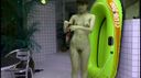 [Nude] Slender older sister ♪ provokes with a barely T-back bikini ☆ Expose ♪♪♪ slender naked nudity