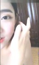 Limited number! [Live Chat] Super Kawaii 19-Year-Old Big Beautiful Small - Woman's Rotor Masturbation Man 〇 Close-up Video [Mu Correct]