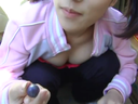 귀여운 어린 소녀의 유방 칠러 비디오 (4)