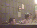 [Female post] The pleasure of looking into the bath ... LIBIDO RELEASE VIDEO VOL.92