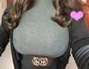 [N cup] Clothed huge breasts convey a sense of volume? Big swaying ♪ in the knit