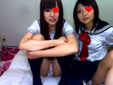 【Live Chat】Two children with small breasts lick their nipples and play lesbian