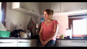 Standing masturbation in the daily kitchen of a full-time housewife!