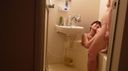 【Hidden Camera】The bath after exposure is like soap play! 25-year-old perverted office lady who gets excited with and bare thighs