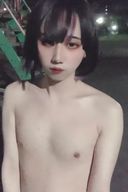 [Sanctions video] Naked wandering for the first time in his life and exposing his small body to the outdoors.
