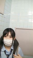 【Individual shooting】Video of having a twin-tailed uniform student pull out a in the toilet at school after school * Limited to several days