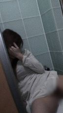 ※Caution※ A woman who was drunk and slept in a public toilet was discovered by two men and unconsciously creampied