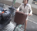 【Banned file for marginal exposure fetish】Challenge exhibitionist vibe bicycle