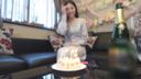 限3天980pt！ “我要給自己一個獎勵！” 一位美麗的辦公室女士在她的生日那天與兩名成員一起慶祝她的生日，她的私人生活孤獨！