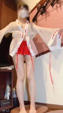 【사립학교 2학년♡의 셀카입니다】노래방에서 젖꼭지 장난감을 사용해 미코의 헐렁한 코스프레를 입고 자위해 버렸습니다... 비뚤어졌기 때문에 누브라