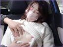 Beautiful breasts are molested in the car. All you can touch pure white pants and shaved while ♡ sleeping [Panchira / fair-skinned college girl / upside down shooting]