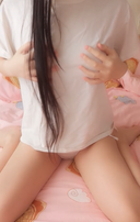 [De hentai layer] Selfie masturbation with pink striped buns of kinky