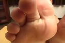 【Foot fetish】★ I can't ★★ say anything about the soles of my feet that look dirty and smelly 4