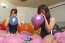 【フェチ】風船と戯れる2人の女子！！