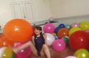 【戀物癖】兩個女孩玩氣球！ ！！　2