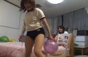 【페티쉬】풍선 놀이를 하는 부루마 딸 2명! !　2