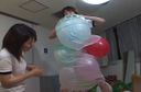 【Fetish】Two bloomer girls playing with balloons! !!　2