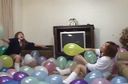 【Fetish】Uniform girls playing with balloons! !!　1