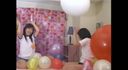 【Fetish】Bloomer girls play in the balloon room! !!　1
