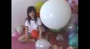 【Fetish】Bloomer girls play in the balloon room! !!　1