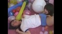【Fetish】Bloomer girls play in the balloon room! !!　2
