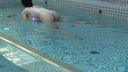 顔出しGカップパイパンモデル　スケスケ競泳水着水中撮影