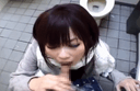 【Personal shooting】Gonzo video of a fashionable beauty serving in the toilet for the disabled
