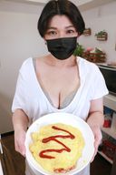 Boyish aunt's mature woman omelet rice ♪ experience Alafif's married woman has her first public sex
