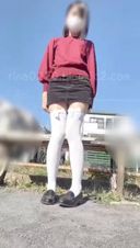 [K(3)(18) This is a selfie of Rina! ] In the daytime park, in the presence of neighbors, I wore knee-high with super mini and panchira &amp; I tried masturbating ...
