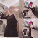 [Women's changing room at work / hidden camera] I took a picture of a part-time girl changing clothes