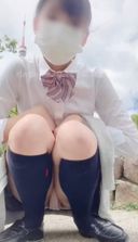 [This is a selfie for 3rd year ♡ students at a private school! ] In a park where you can see Tokyo Tower, I prepared a remote control rotor and masturbated with М-shaped legs open while many people passed by ... I'm worried about the line of sight and the behavior is suspicious ...
