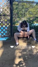 【G Cup Erika】It's ☆彡 a selfie masturbation right next to the pool! Even though I was swimming, it was reflected in the video, and the kya kya noise was noisy and it was a thrilling exposure masturbation with plenty of realism! !!