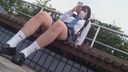 [High image quality] Tik〇ok shooting on the way home with friends with outstanding motor nerves ~! Healthy defenseless treasure uniform panchira video during live dance with outstanding style!