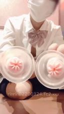 [This is a selfie for 3rd year ♡ students at a private school! ] Masturbation in karaoke using both nipple toys and toys ... I three times while saying "I'm going to!" in a loud voice ...
