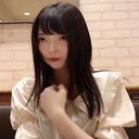 R教育大學經濟系一年級學生Haruka-chan直到半年前才穿著她實際穿著的制服失去了童貞。