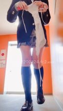 [This is a selfie for 3rd year ♡ students at a private school! ] In front of the automatic door in front of the elevator, masturbation using toys, panting sounds, etc. are echoing ... At the end, I untied the string of the string pan and became a no-pan ...