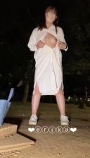 [3G Cup Erika] It's ☆彡 a selfie The first outdoor naked exposed masturbation! !! I was thrilled to hear the loud voices of people on the way and the sound of cars! !! There are people walking their dogs in the square next door、、、