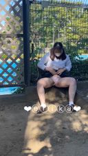 【G Cup Erika】It's ☆彡 a selfie masturbation right next to the pool! Even though I was swimming, it was reflected in the video, and the kya kya noise was noisy and it was a thrilling exposure masturbation with plenty of realism! !!