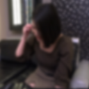 남편은 연수입 2000만원의 무역회사 맨. 지유가오카에 집이 있는 23세의 드 M 아내를 불러 불륜 조교를 촬영