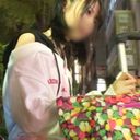 【素人】歌舞伎町のメンヘラ女子に中出し！ パイパンおまんこは締まり最高で、生チンポを挿れた瞬間からさらにキツキツに♥