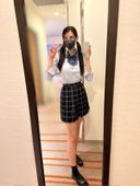 I just graduated this year! 18-year-old F cup Momo-chan! A beautiful woman with the finest style is a miracle! The first and last treasure video [Life's first vaginal shot]