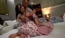 - [Cuckold huge breasts wife] Fainting in agony while putting up with the voice of the erotic treatment of a great oil massage right next to her husband! [２]